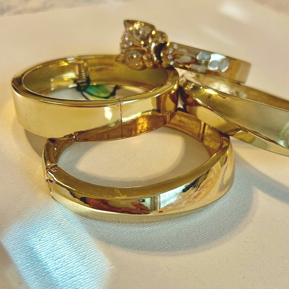 Gold Cuff Bracelets with Modern Minimalist Design